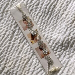 🆕 Silver Flowers Headpiece